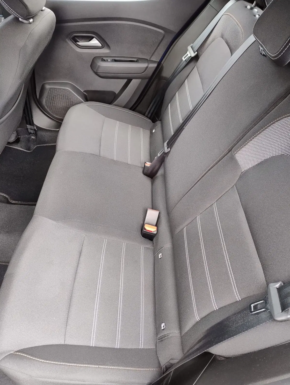 Dacia Sandero usata a Rimini (9)