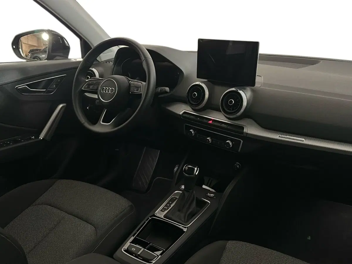 Audi Q2 usata a Napoli (10)
