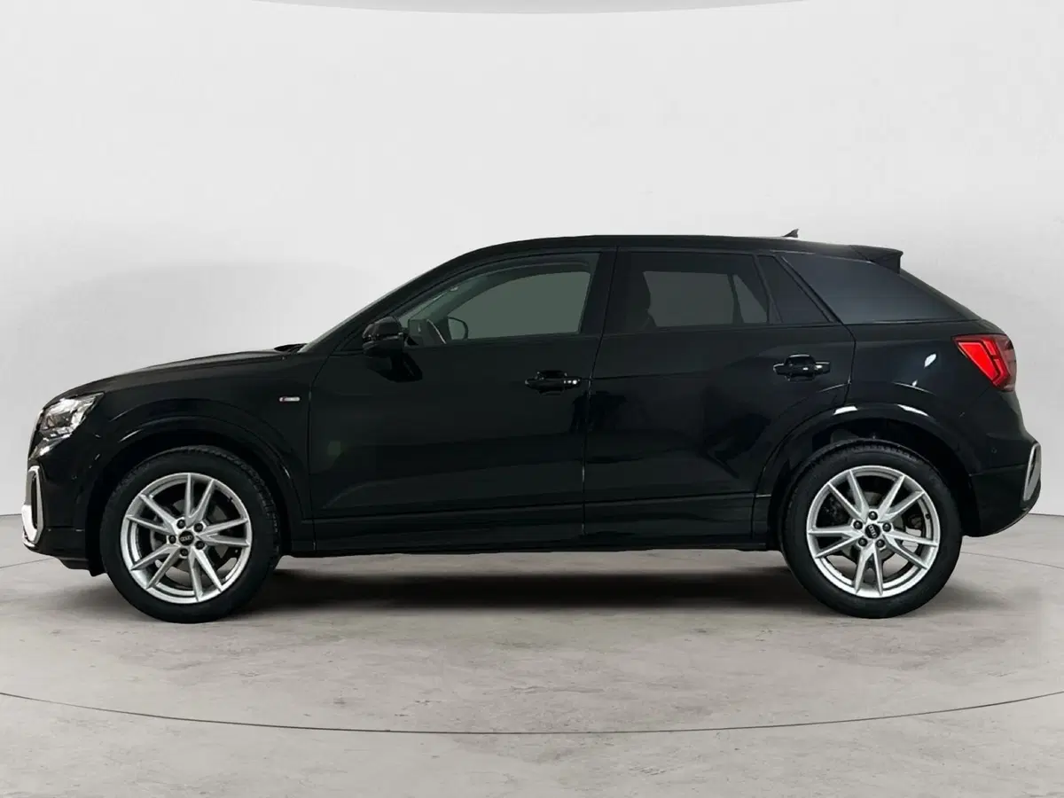 Audi Q2 usata a Napoli (3)