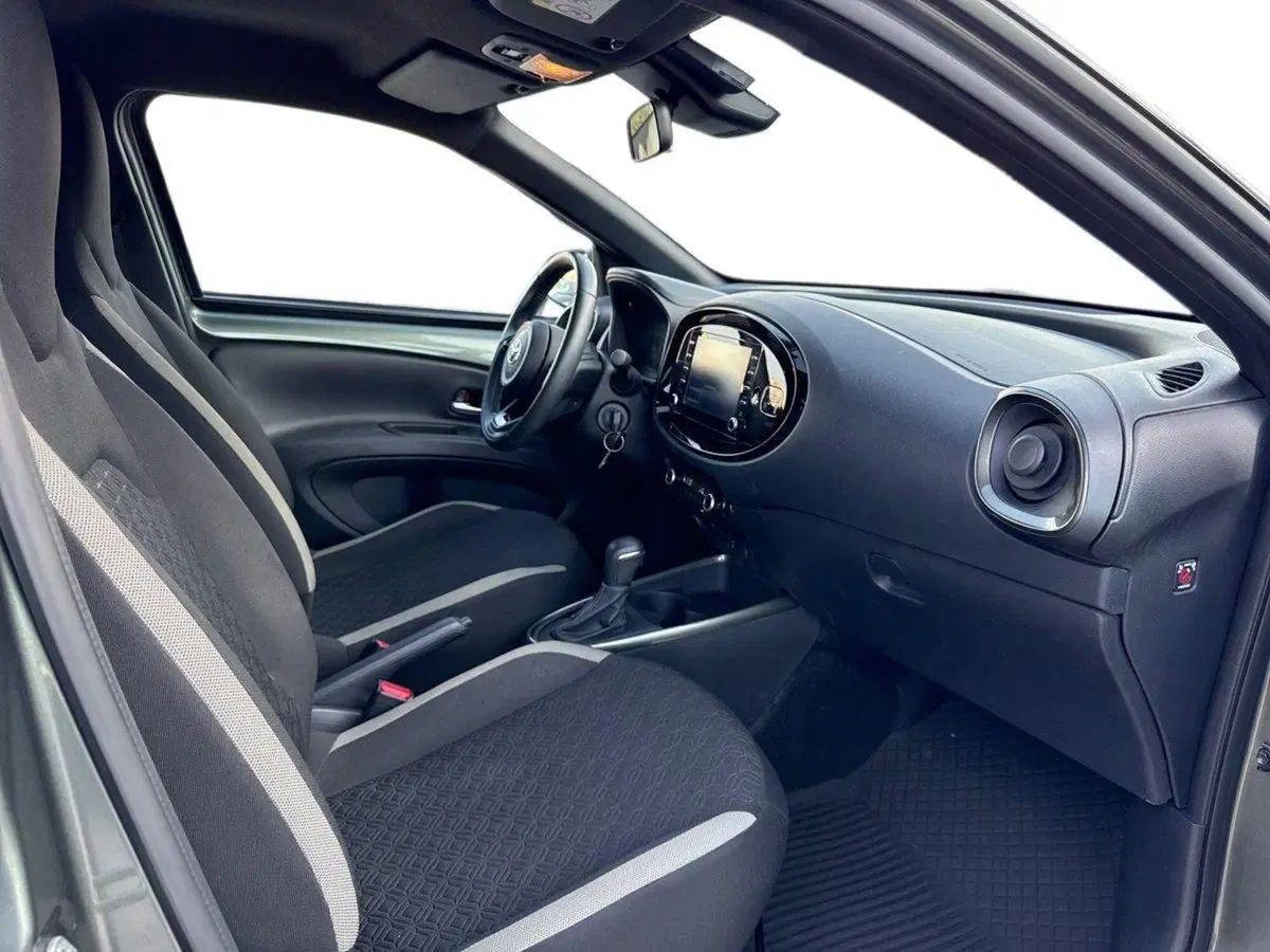 Toyota Aygo X usata a Palermo (16)