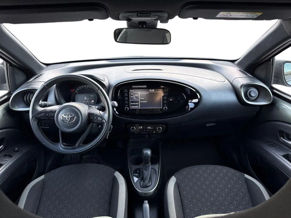 Toyota Aygo X usata a Palermo (17)