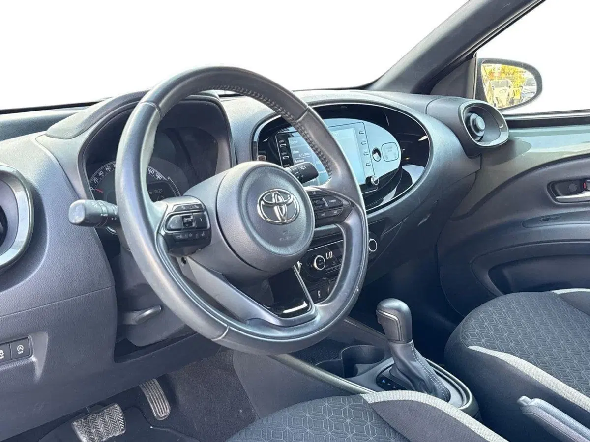 Toyota Aygo X usata a Palermo (7)