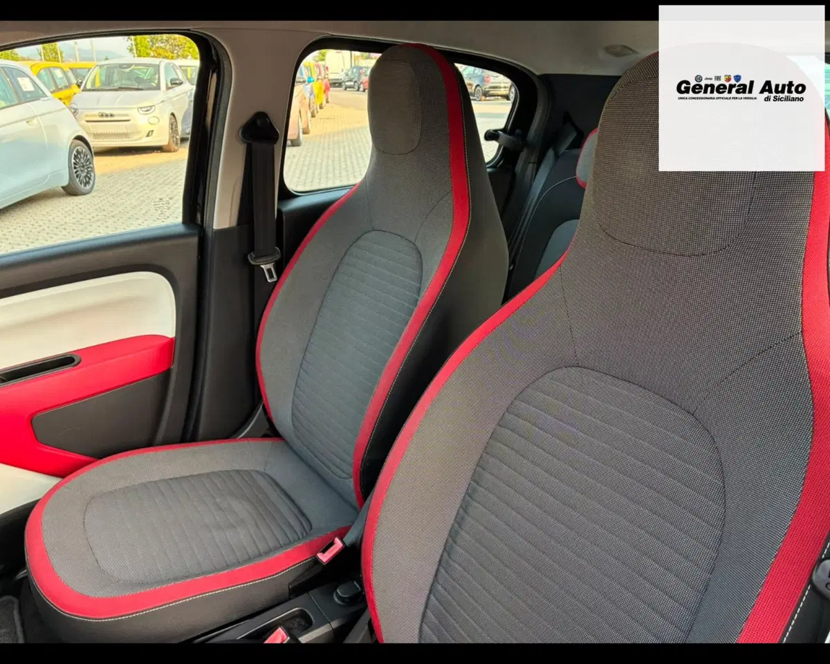 Renault Twingo usata a Lucca (13)