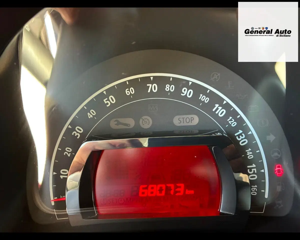 Renault Twingo usata a Lucca (9)