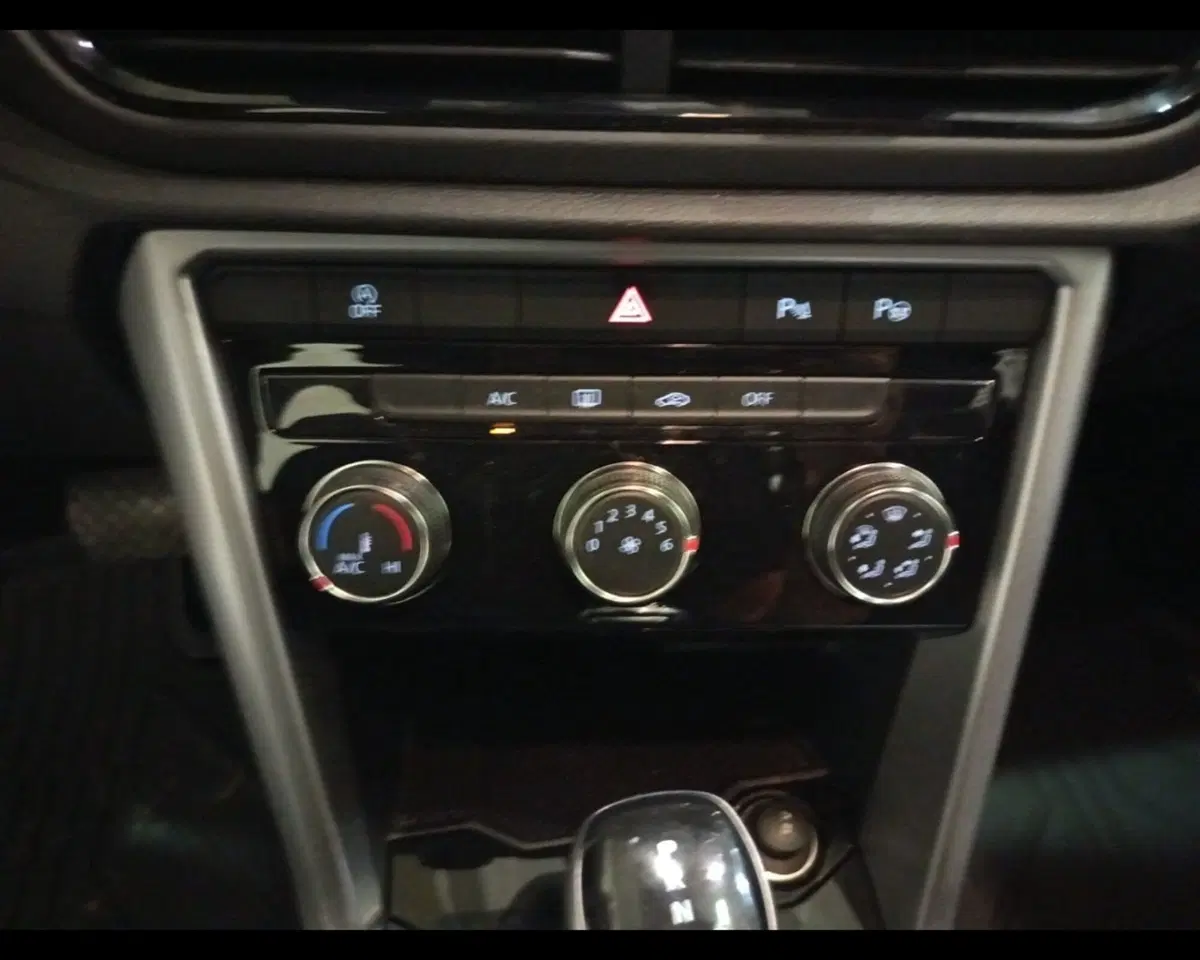 Volkswagen T-Roc usata a Caserta (15)