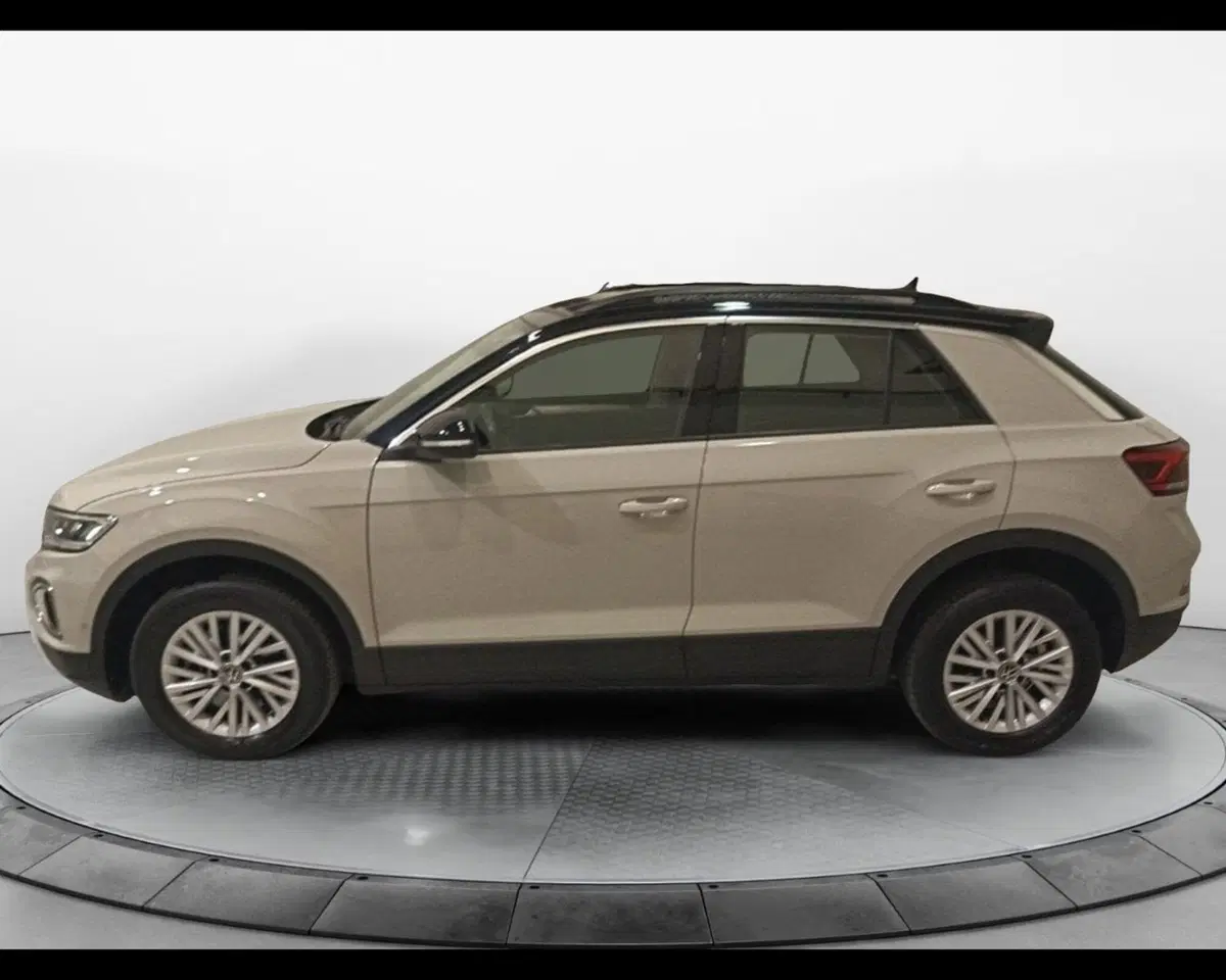 Volkswagen T-Roc usata a Caserta (8)