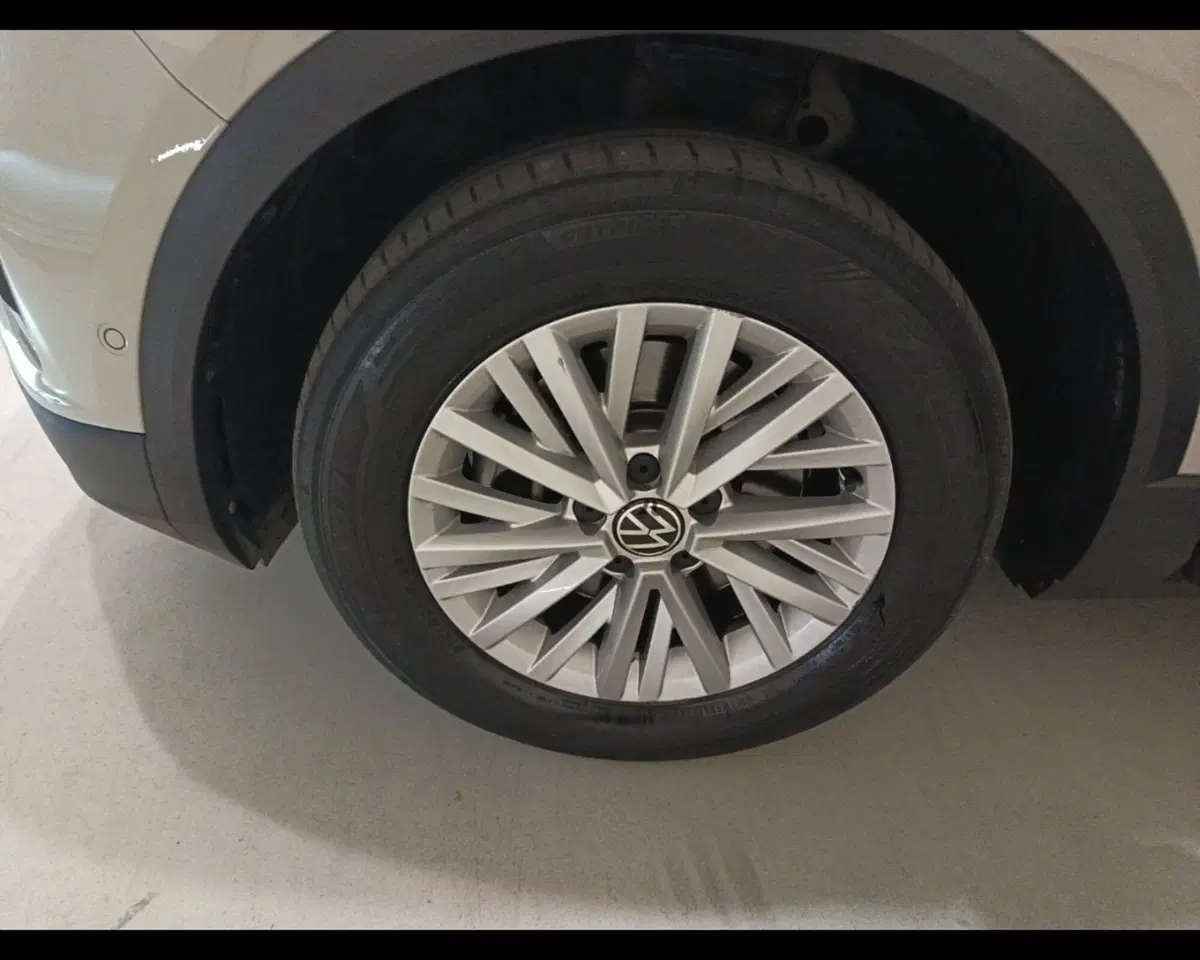Volkswagen T-Roc usata a Caserta (9)