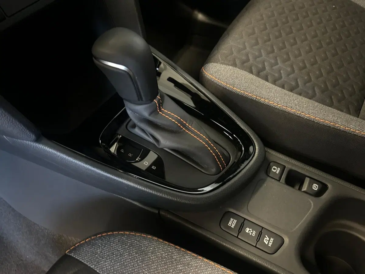 Toyota Yaris Cross usata a Bergamo (11)