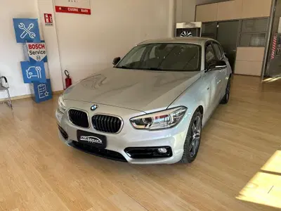 BMW Serie 1 3p. 120d xDrive 3p. Sport del 2015 usata a Bari
