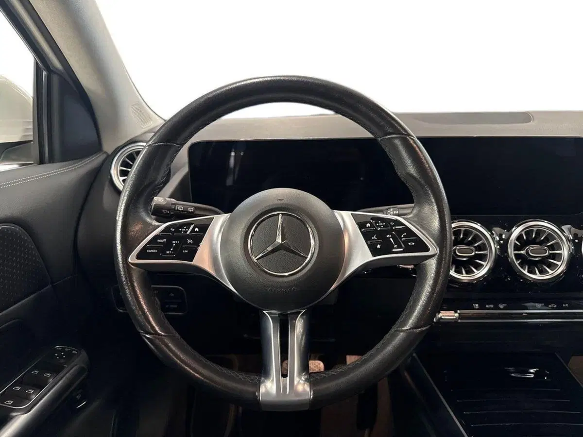 Mercedes-Benz GLA SUV usata a Prato (11)
