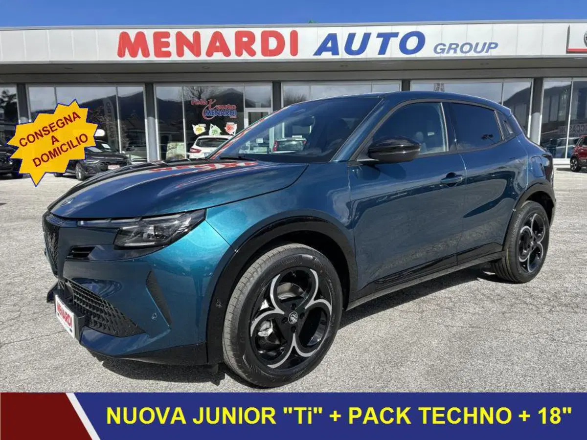 Alfa Romeo Junior nuova a Cuneo