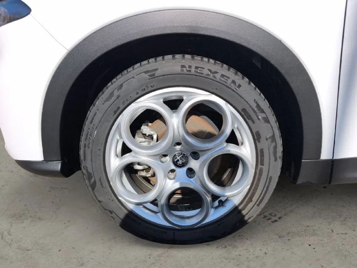 Alfa Romeo Tonale usata a Frosinone (9)