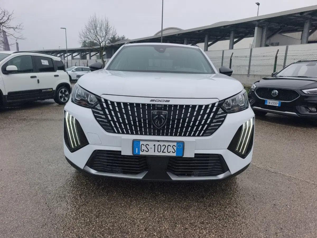 Peugeot 2008 usata a Frosinone