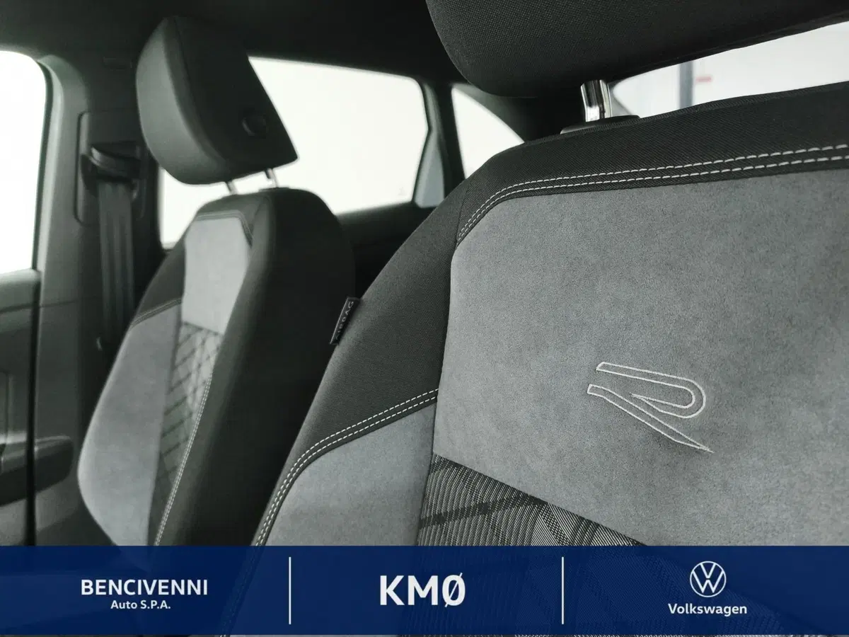 Volkswagen Taigo nuova a Reggio Calabria (19)