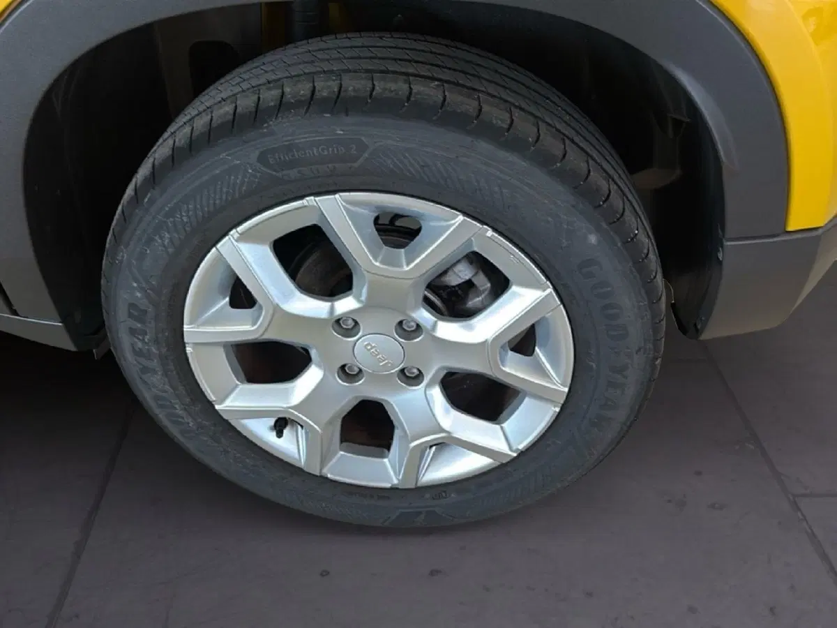 Jeep Avenger usata a Arezzo (12)