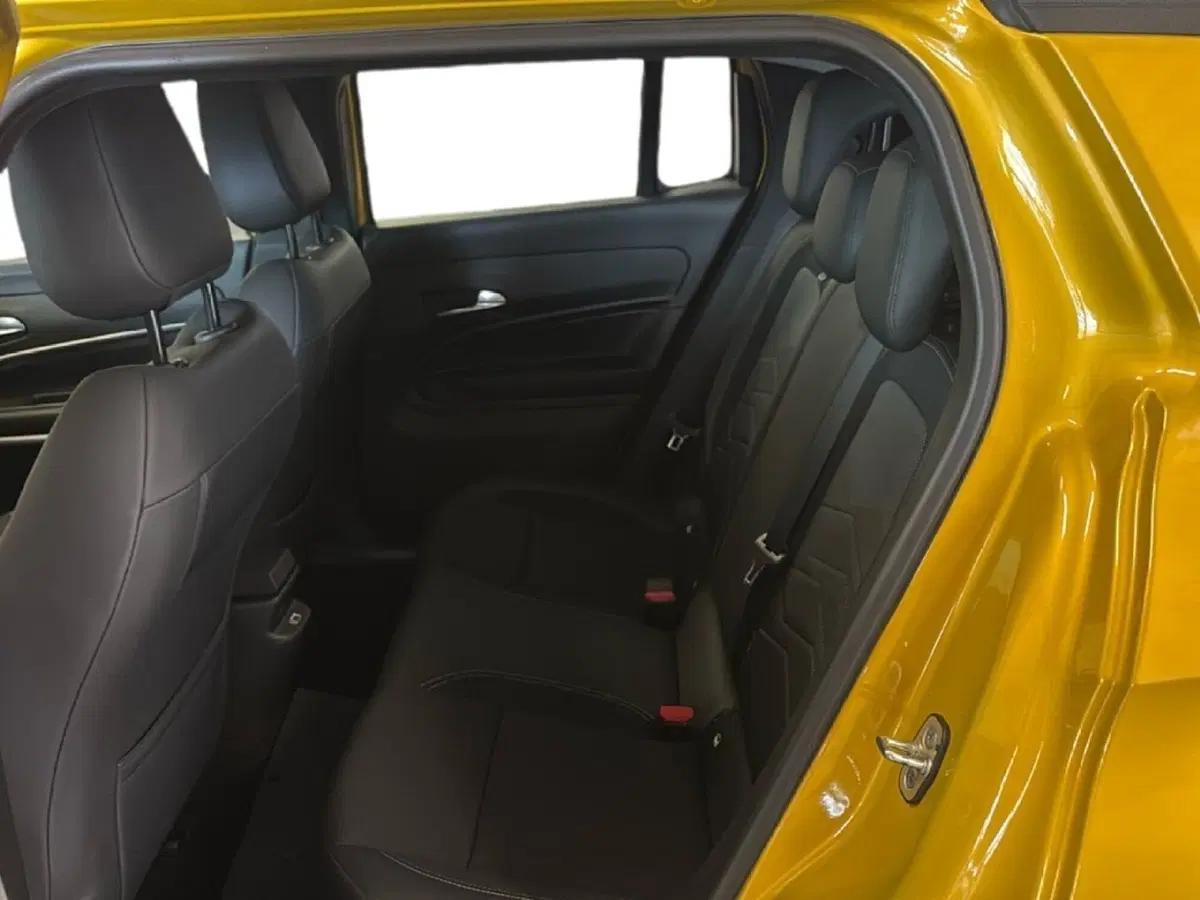 Jeep Avenger usata a Arezzo (15)