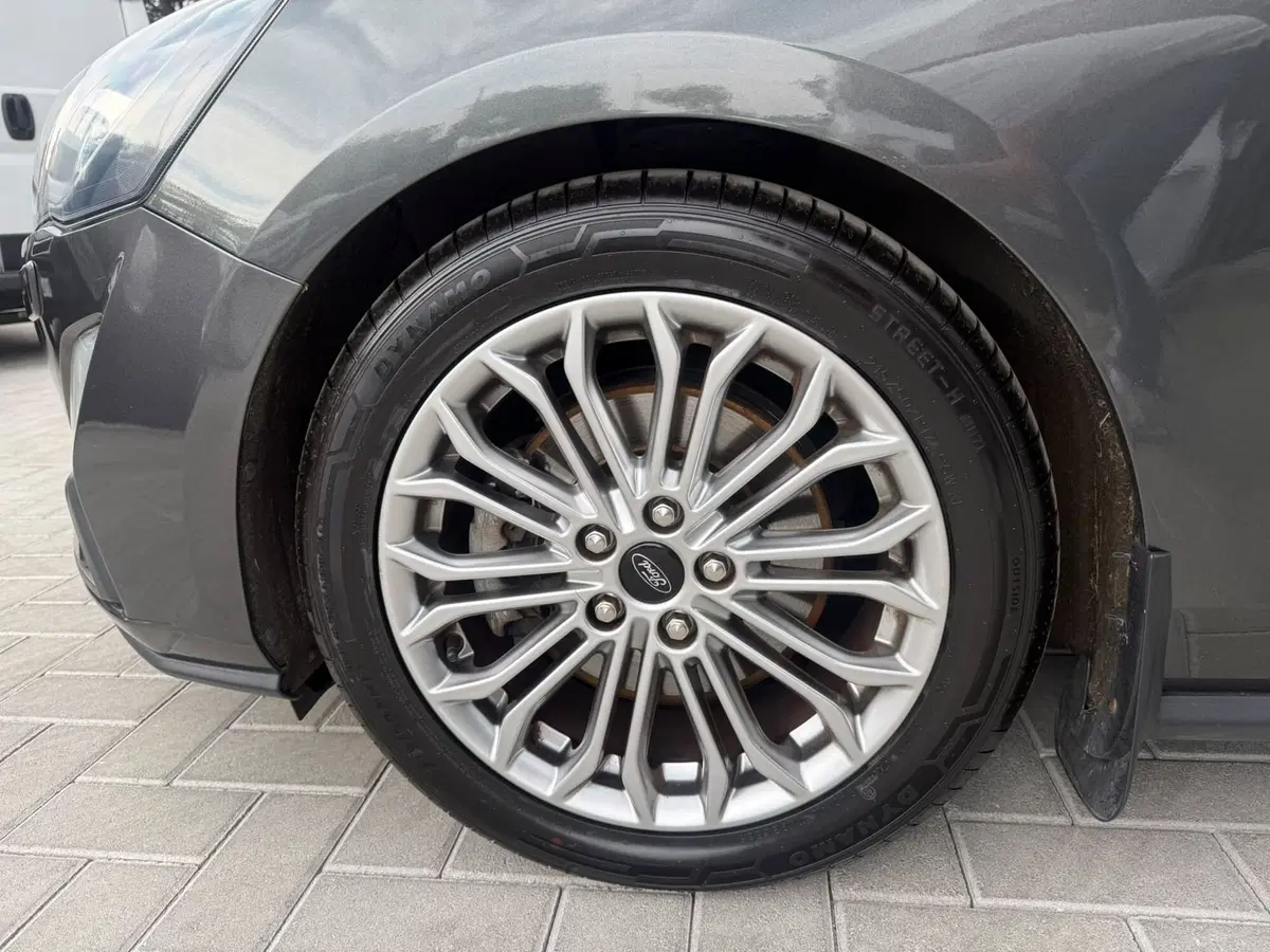 Ford Focus Station Wagon usata a Massa-Carrara (14)