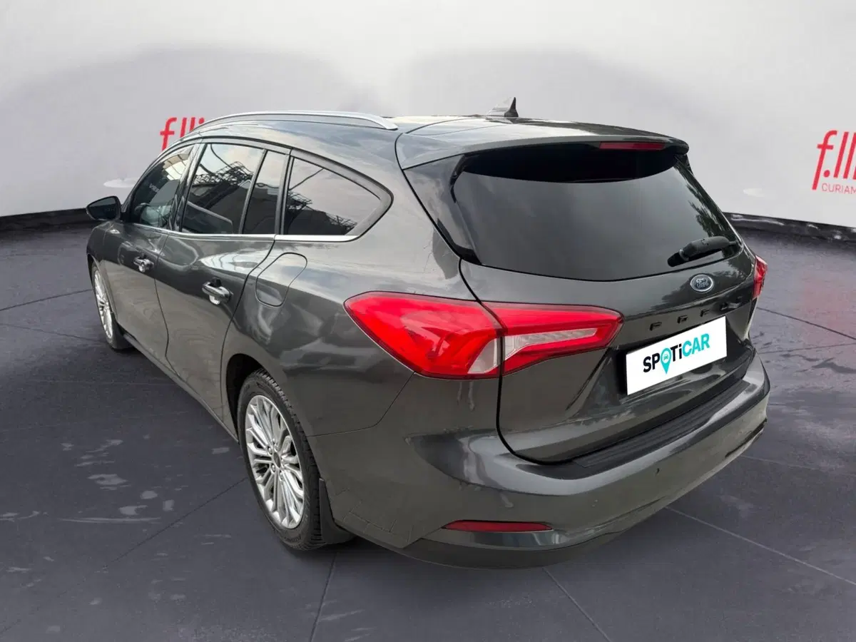 Ford Focus Station Wagon usata a Massa-Carrara (16)