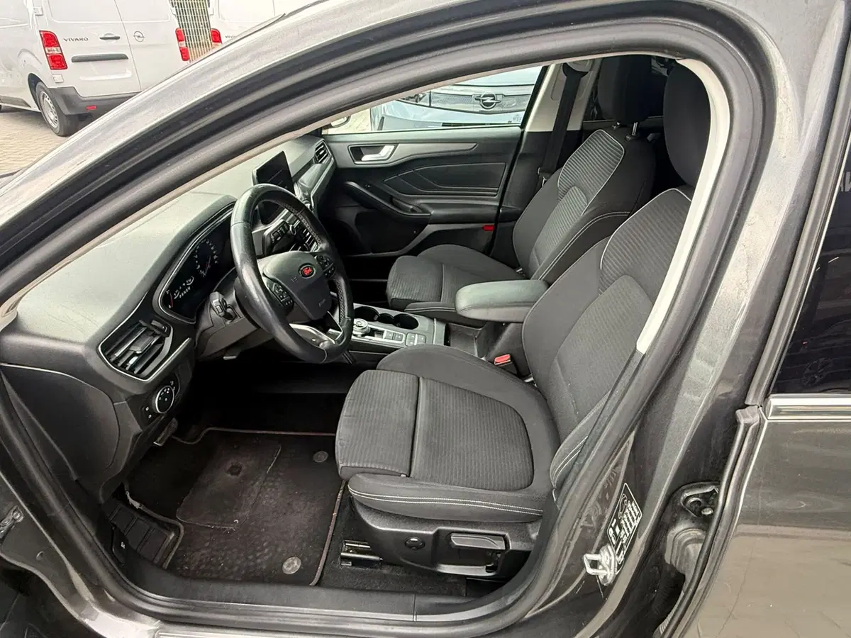 Ford Focus Station Wagon usata a Massa-Carrara (17)
