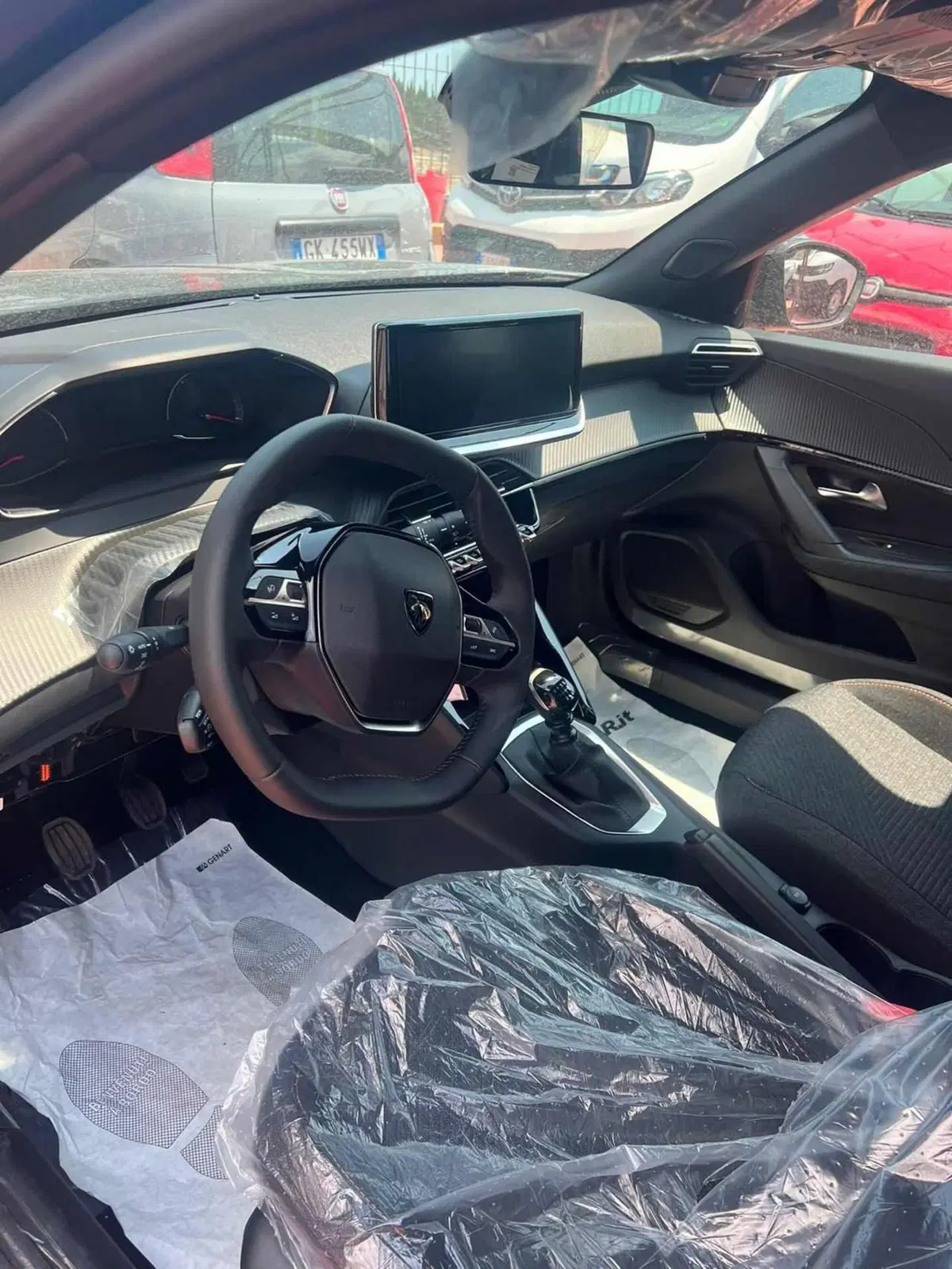 Peugeot 2008 nuova a Foggia (16)