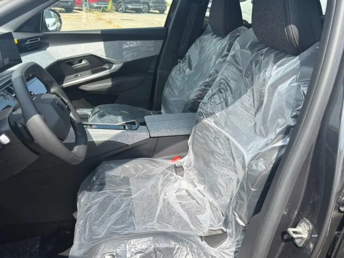 Peugeot 3008 nuova a Foggia (7)