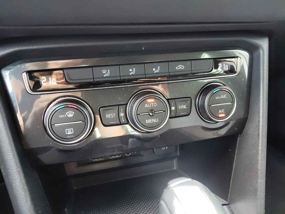 Volkswagen Tiguan usata a Modena (11)