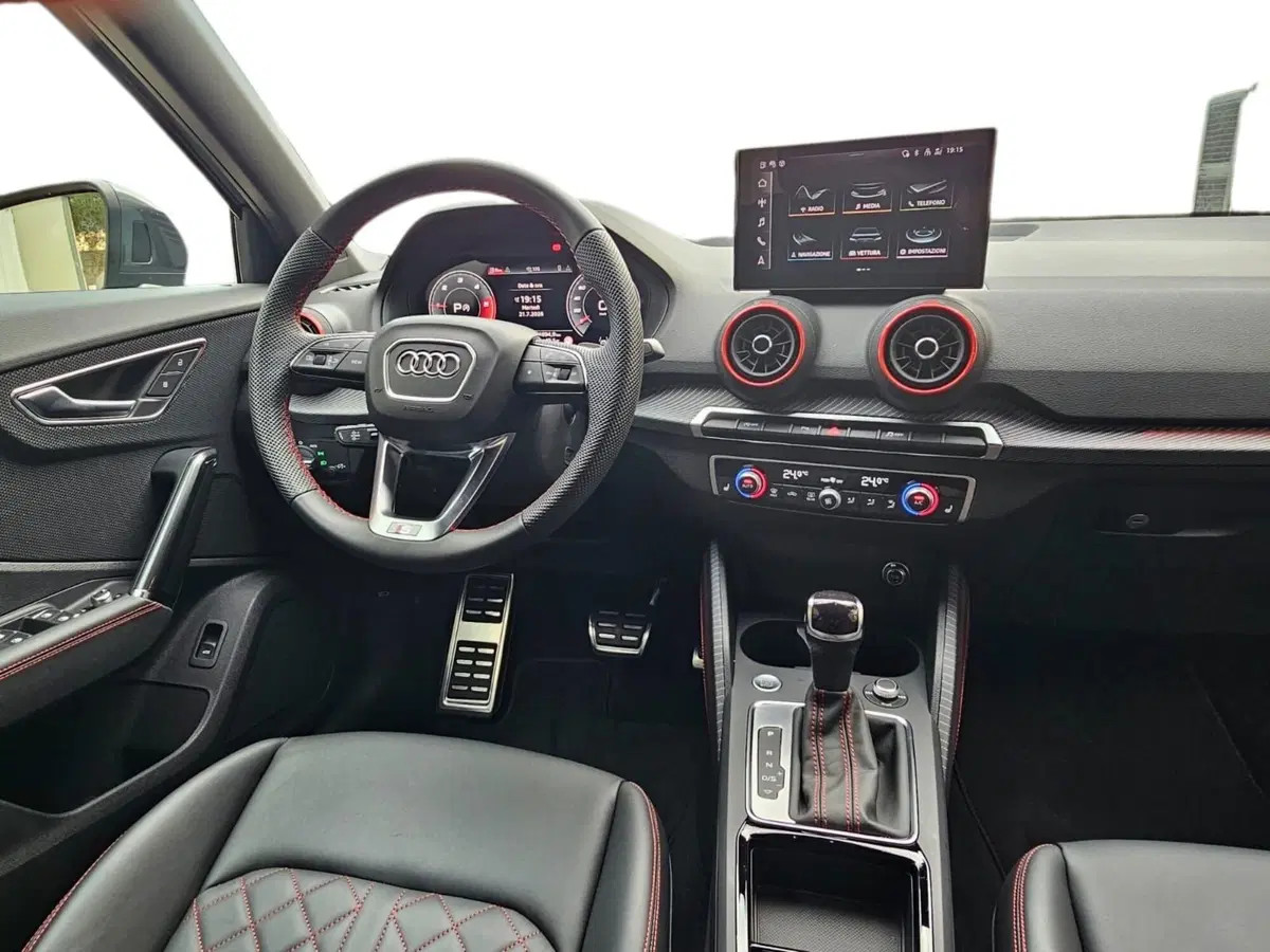 Audi Q2 usata a Bari (4)