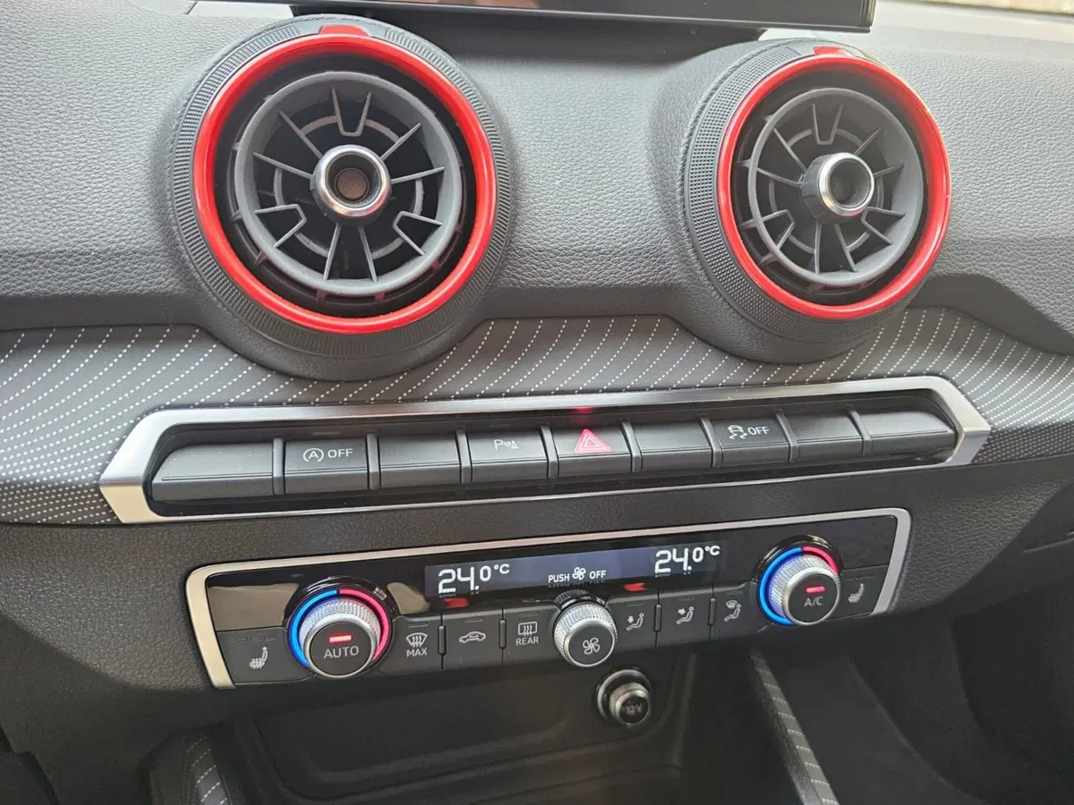 Audi Q2 usata a Bari (8)