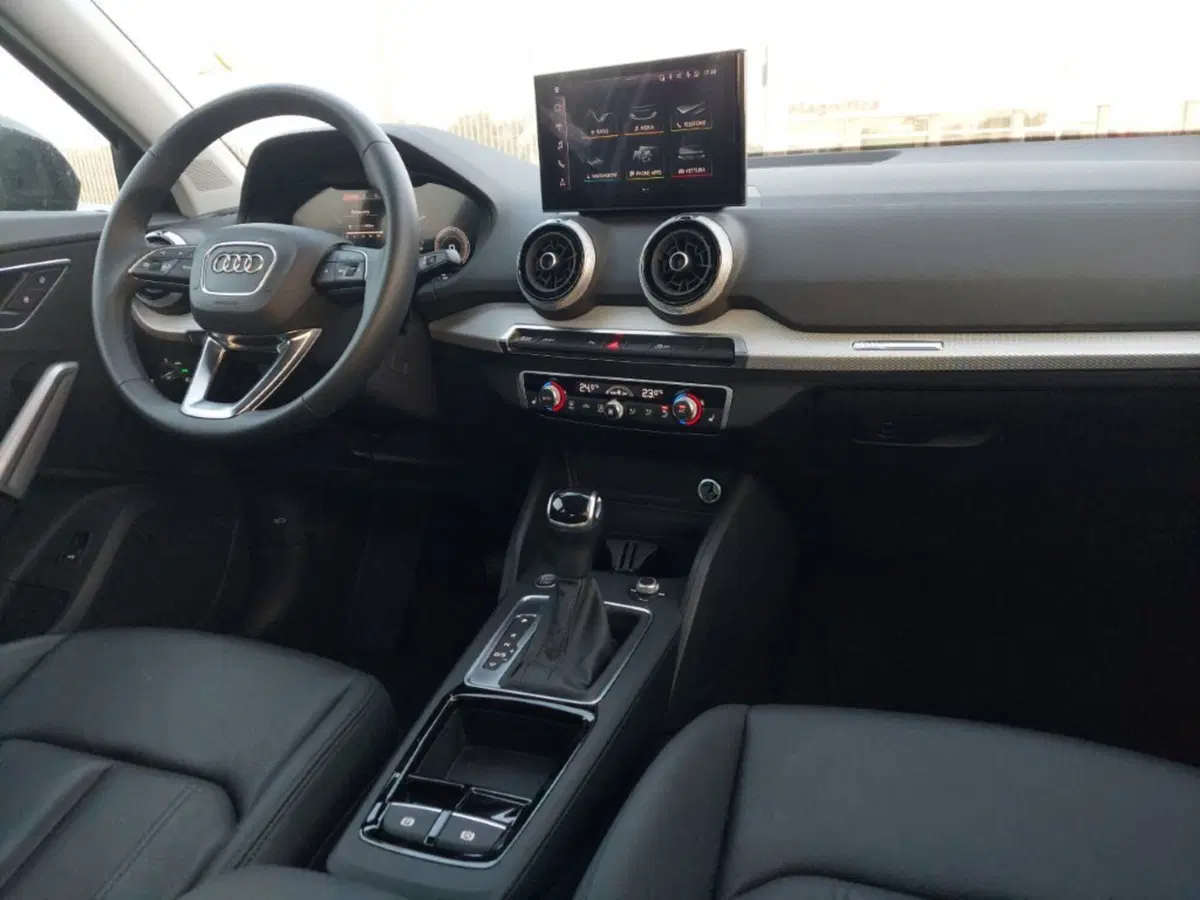Audi Q2 usata a Bari (4)