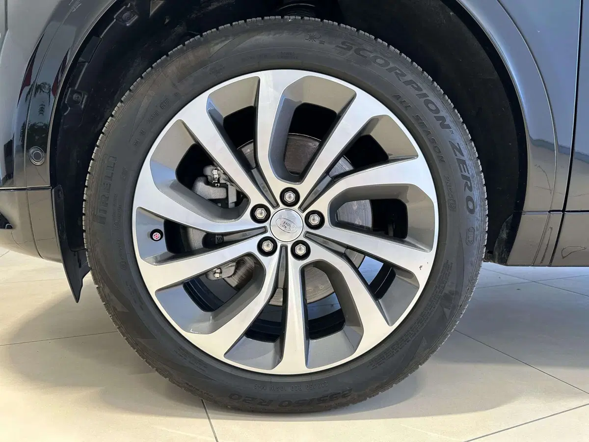Land Rover Discovery Sport usata a Siena (9)