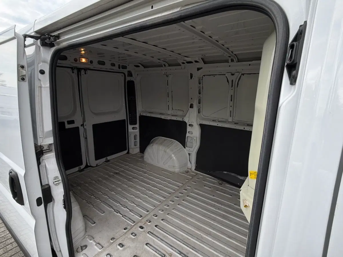 Peugeot Boxer usata a Vicenza (14)