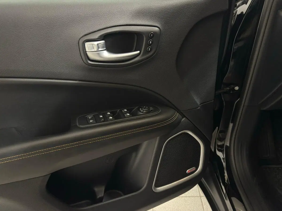 Jeep Compass usata a Novara (15)