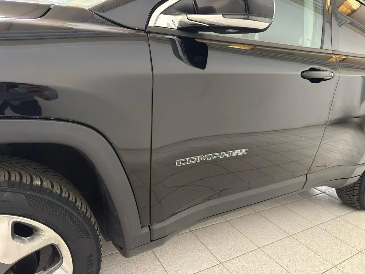 Jeep Compass usata a Novara (17)