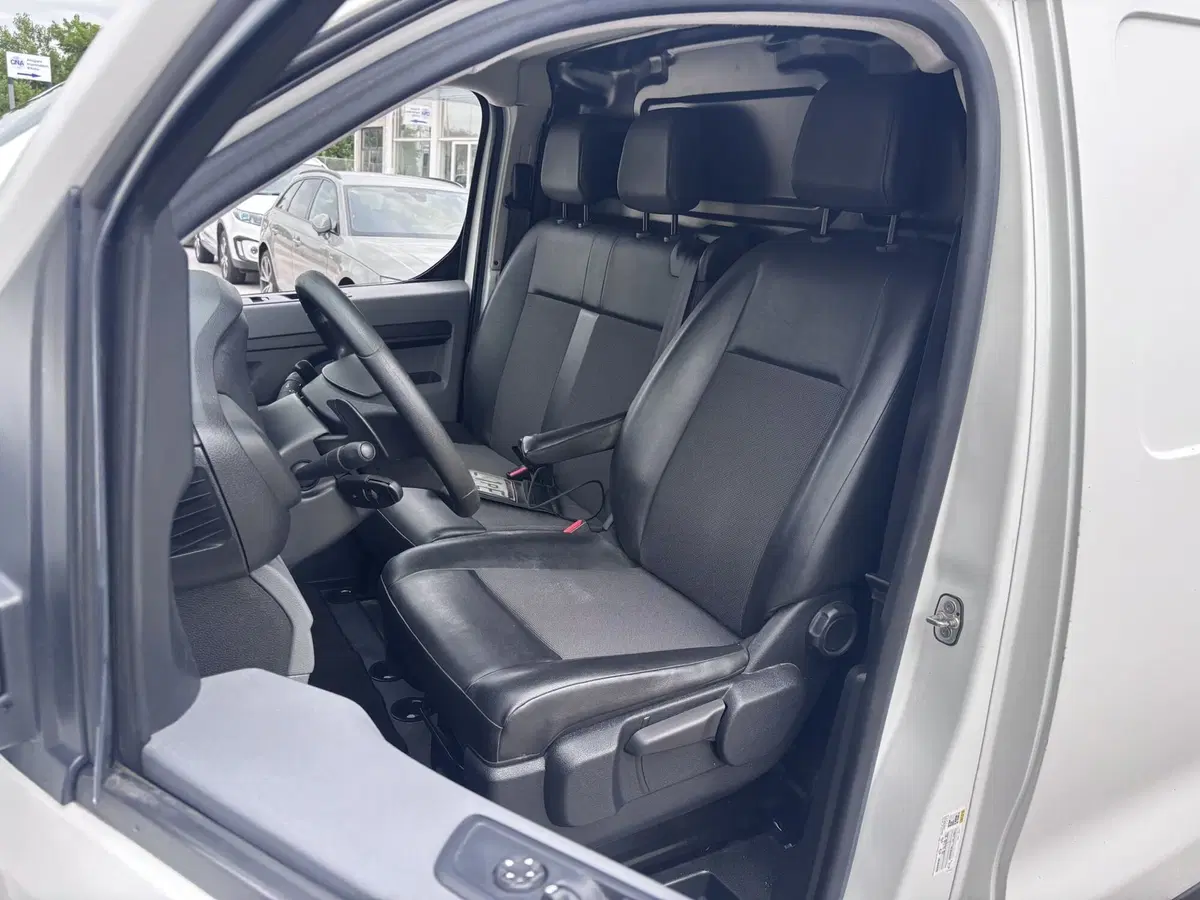 Opel Vivaro Furgone usata a Ancona (10)