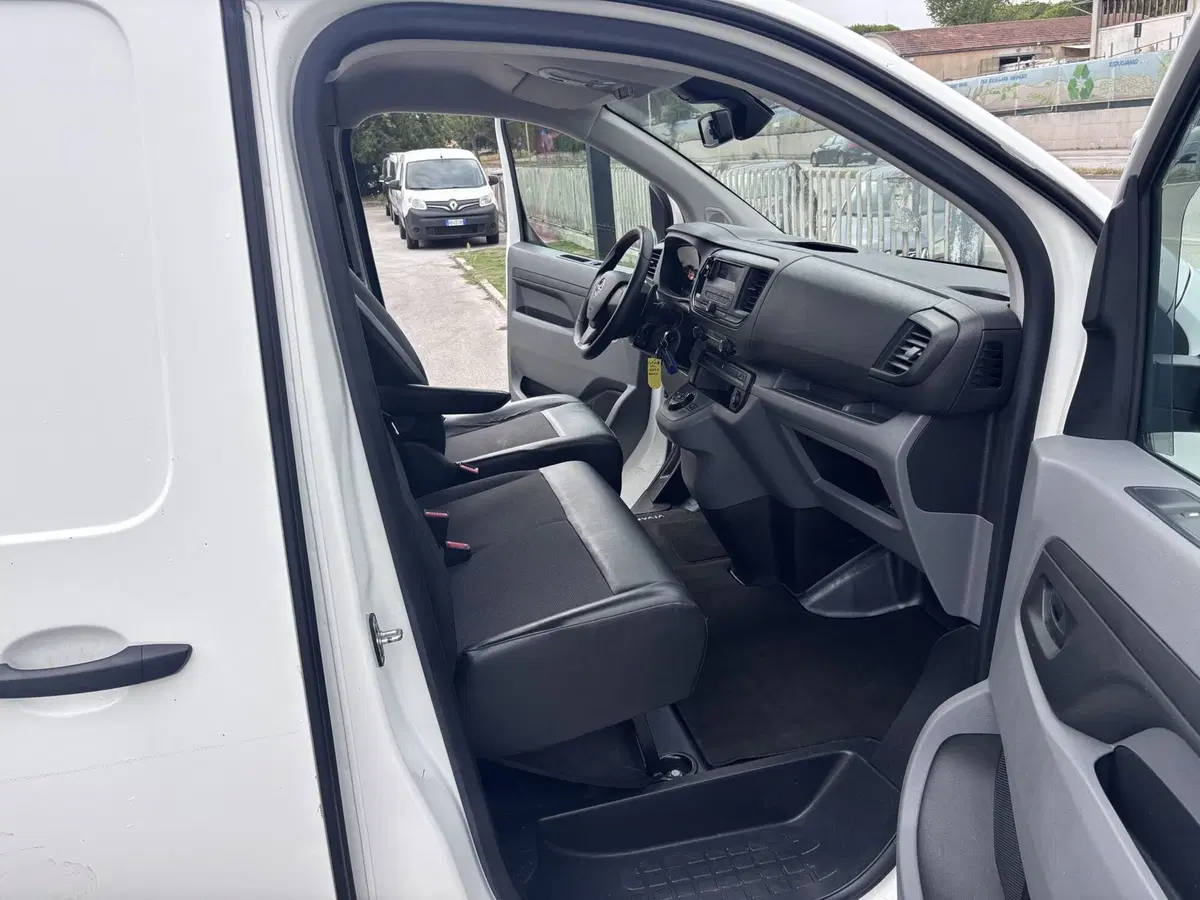 Opel Vivaro Furgone usata a Ancona (13)