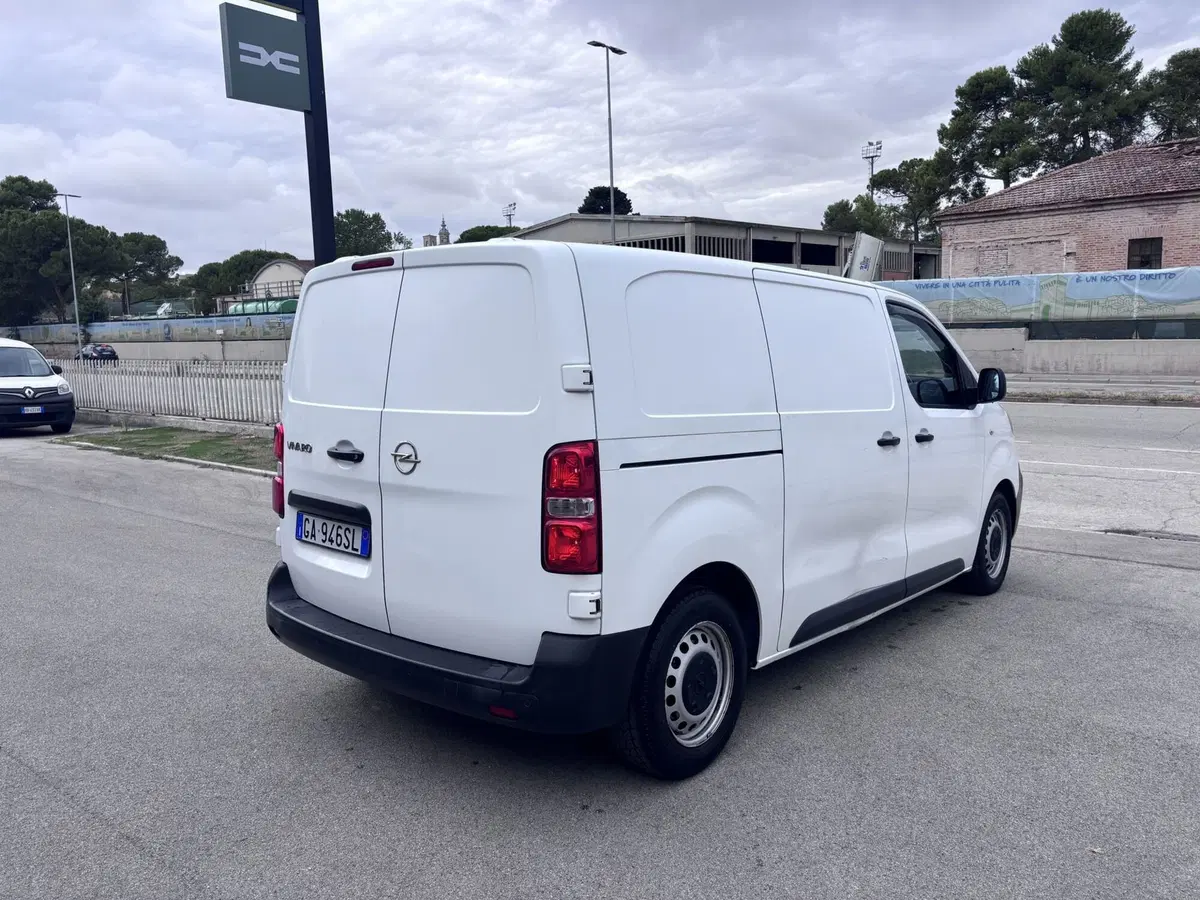 Opel Vivaro Furgone usata a Ancona (5)