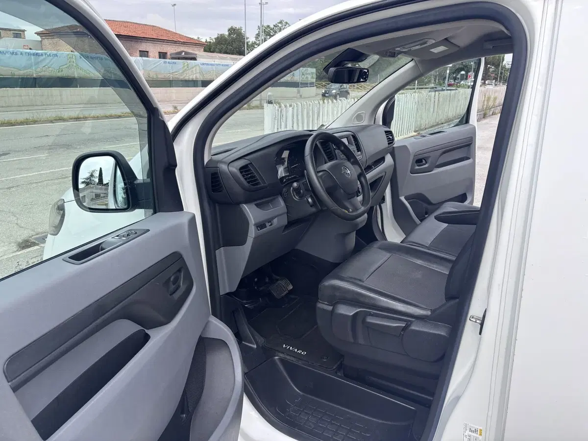 Opel Vivaro Furgone usata a Ancona (9)