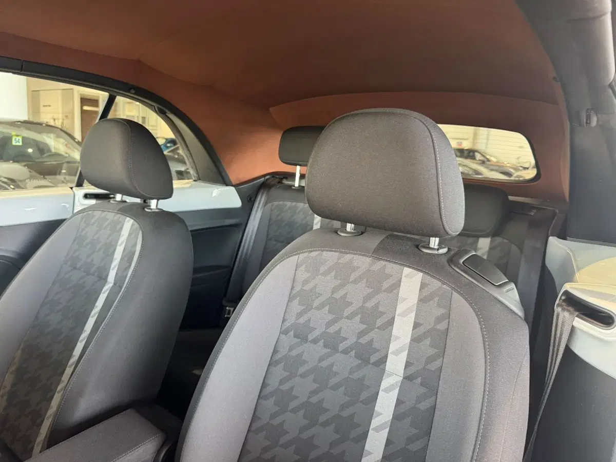 Volkswagen Maggiolino Cabrio usata a Firenze (15)