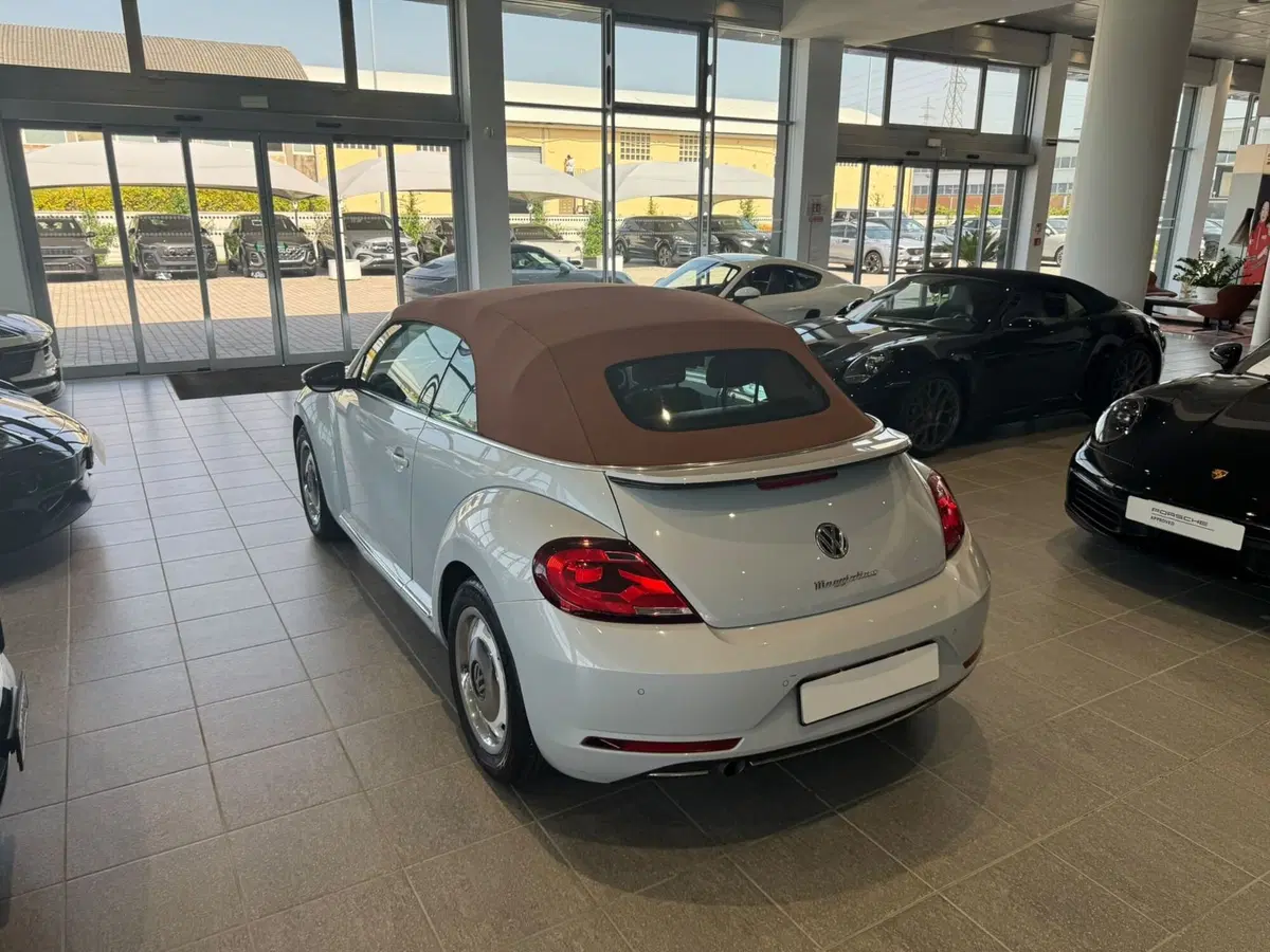 Volkswagen Maggiolino Cabrio usata a Firenze (5)
