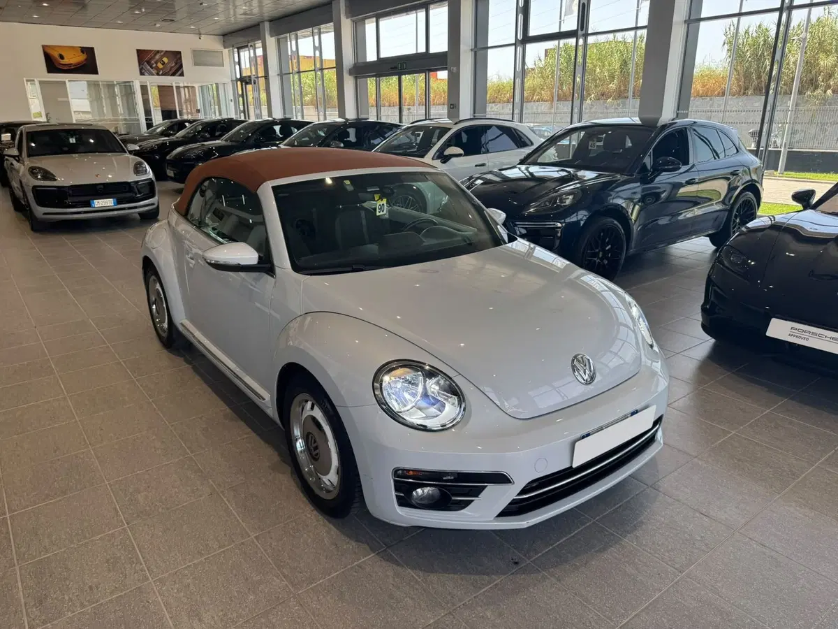 Volkswagen Maggiolino Cabrio usata a Firenze (9)