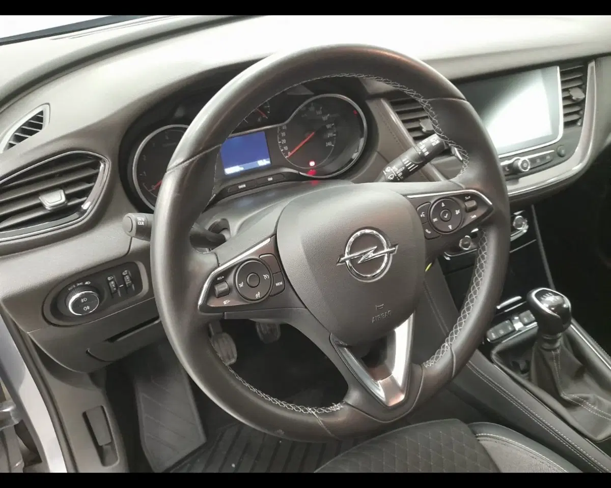 Opel Grandland X usata a Alessandria (9)