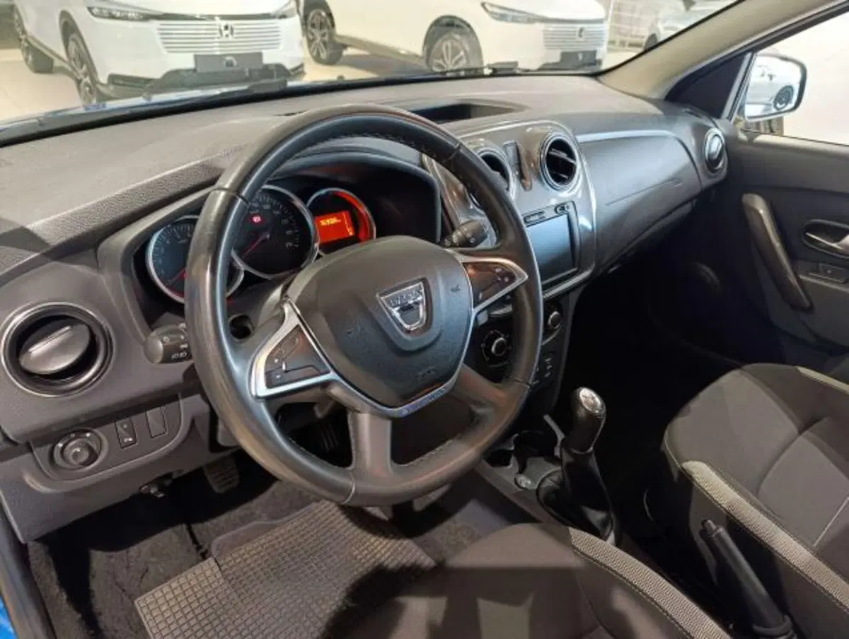 Dacia Sandero usata a Savona (10)