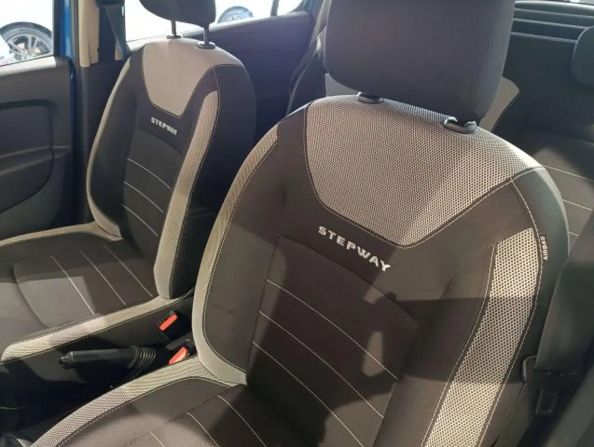 Dacia Sandero usata a Savona (12)