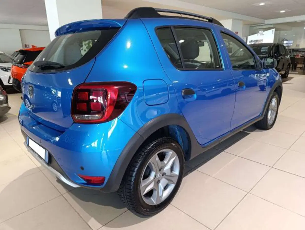 Dacia Sandero usata a Savona (6)