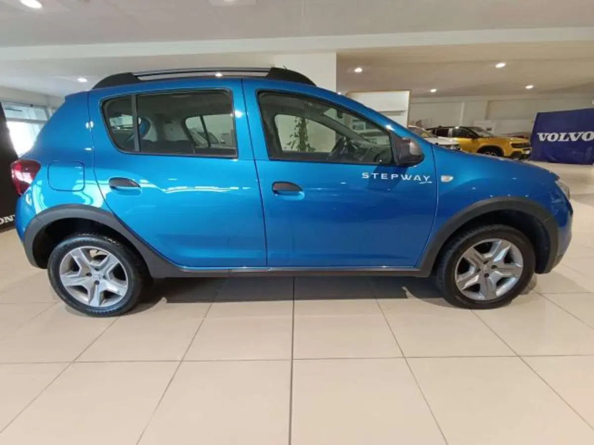 Dacia Sandero usata a Savona (7)