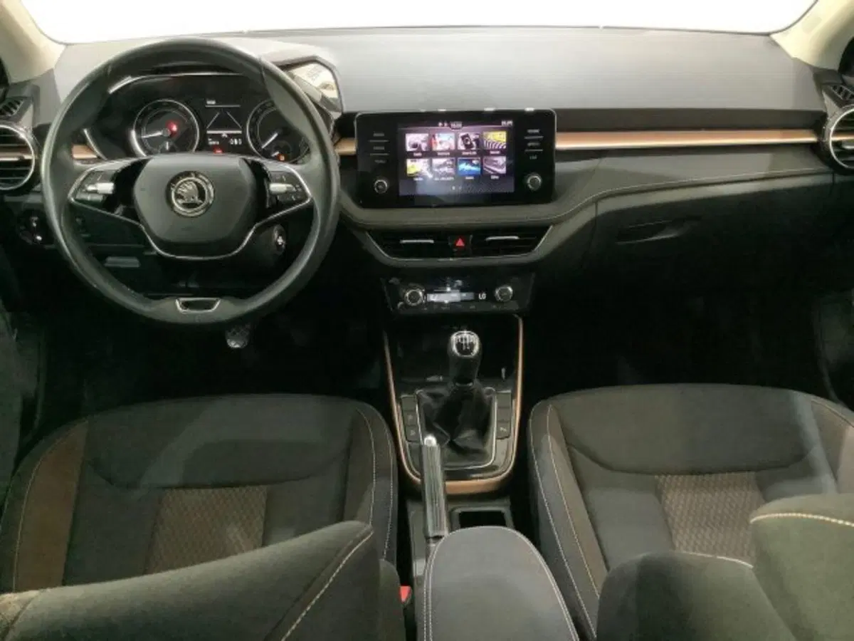 Skoda Fabia usata a Catania (7)