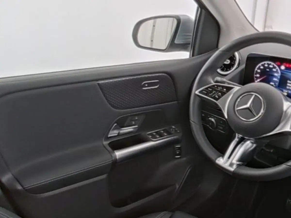 Mercedes-Benz Classe B usata a Milano (7)