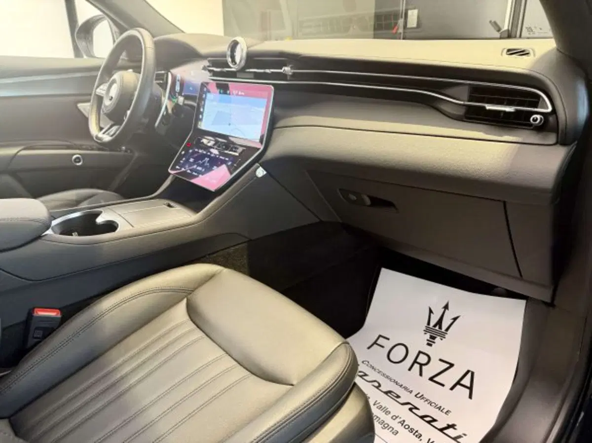 Maserati Grecale usata a Torino (13)