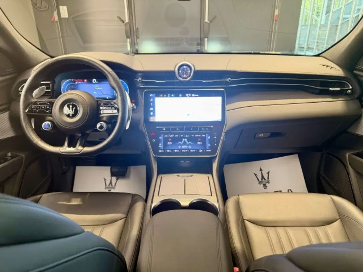 Maserati Grecale usata a Torino (15)