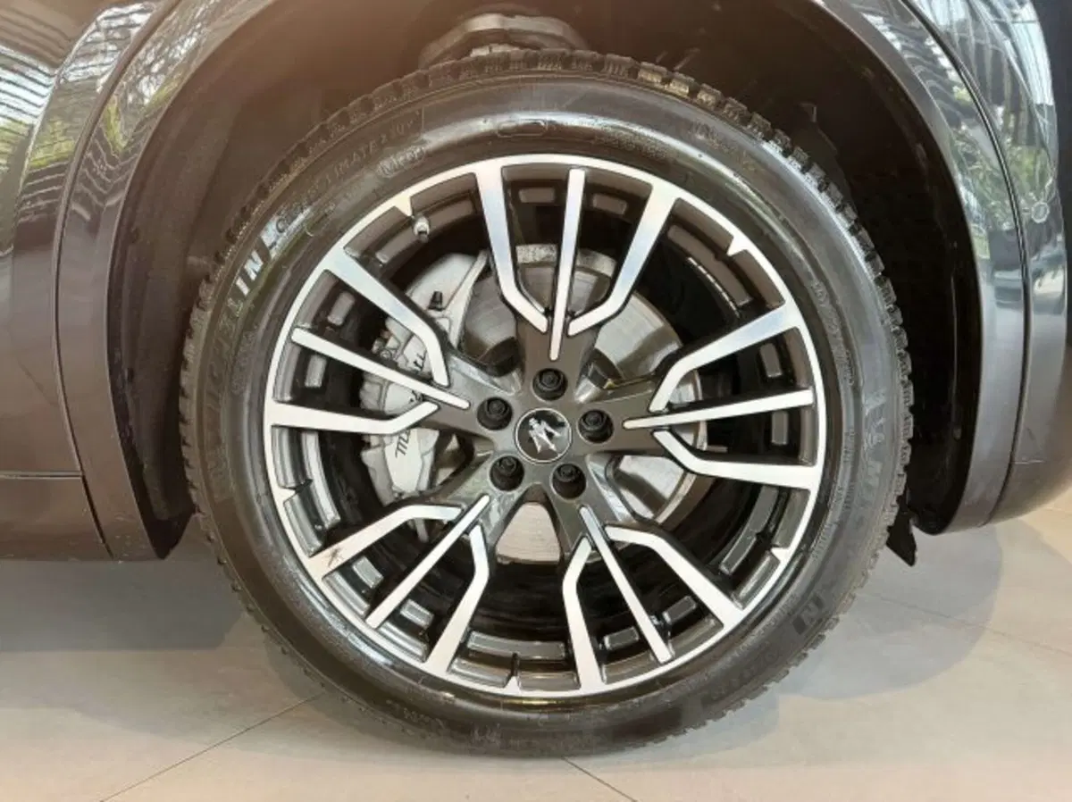 Maserati Grecale usata a Torino (4)